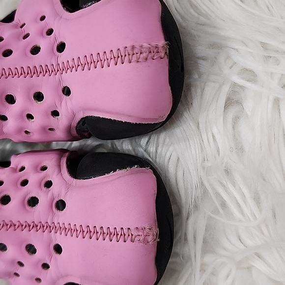 3 for $15 - Bundle 3 items and save - Girls Nike Velcro Sandals - Picture 5 of 7